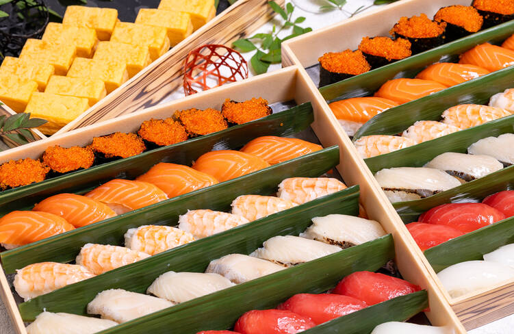 豪華な折箱でご提供します