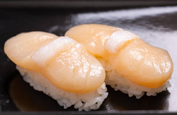 新鮮だからこそ味わえる、とろける食感【帆立】