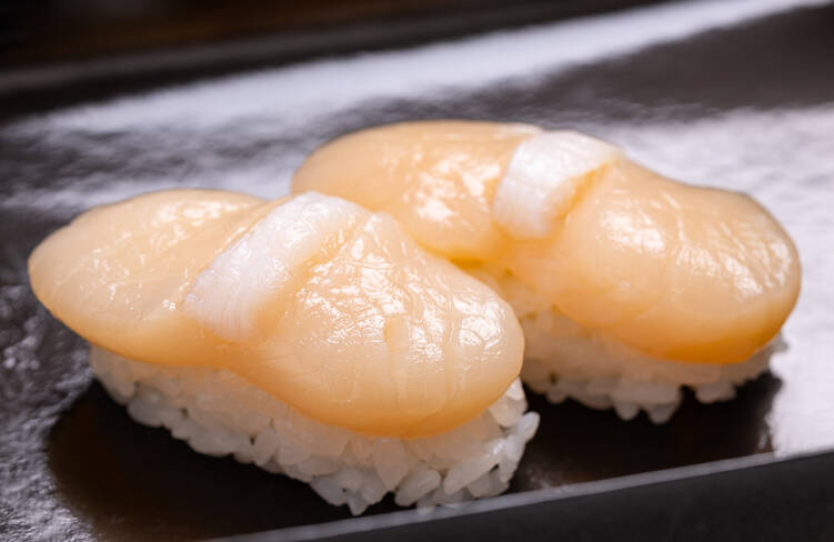 新鮮だからこそ味わえる、とろける食感【帆立】