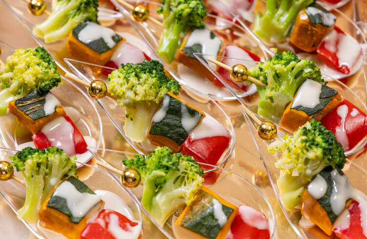 彩り野菜のバーニャカウダピンチョス