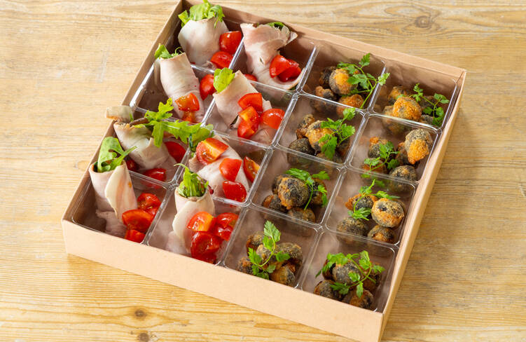 自家製ローストポーク・オリーブの肉詰めフリット