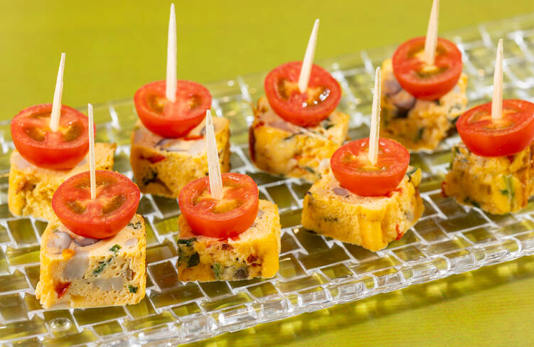 スペイン風チーズオムレツ トマトソース