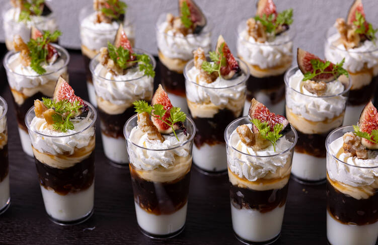 アルカナム特製季節のミニフルーツパフェ