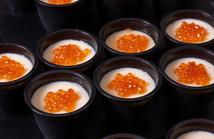 お出汁と海鮮のハーモニー♪特製茶碗蒸し