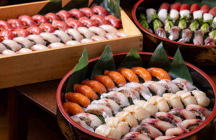 旬を味わう！時期ネタを10貫ラインナップ(※画像はイメージです。)