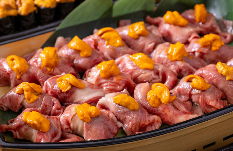 贅沢の極み…！肉×雲丹の「う肉寿司」