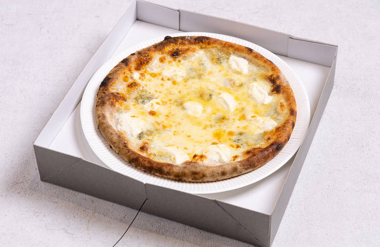 【温製】クアトロフォルマッジピザ