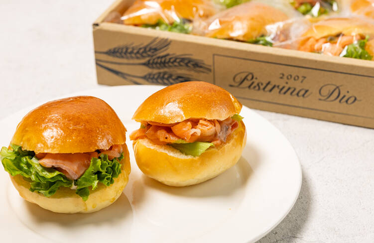 サーモンのミニバーガー
