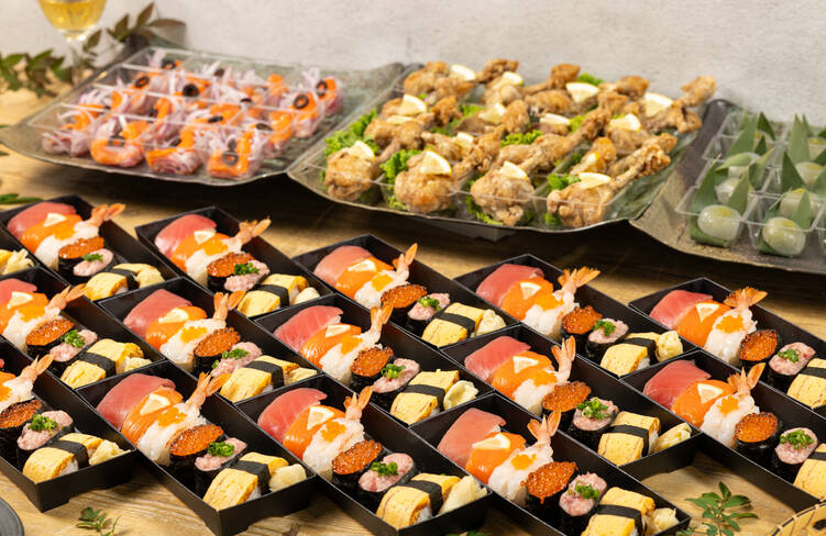 パーティシーンで人気で鮨と和洋折衷オードブルをお届けします