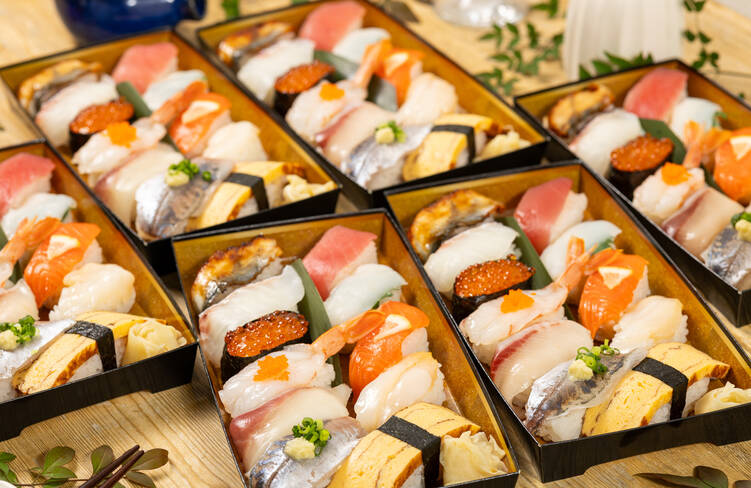 まぐろやいくらなどの人気メニュとつぶ貝、生えび、鯵なども楽しめる人気のプランです