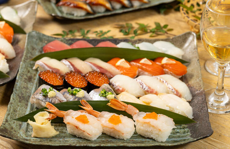 老舗の鮨を確かな品質でお届けします