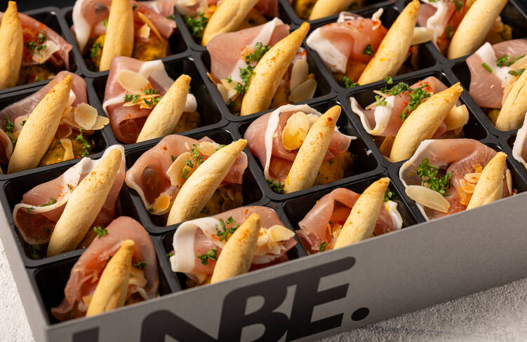 カボチャの香草クリームチーズ 生ハムベール