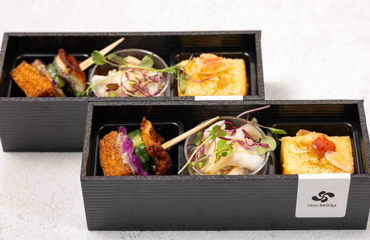 鶏レバームースとウナギのピンチョス 自家製ジャンボンキュイ・オレンジとにんじんラペ(自家製ハムとオレンジとにんじんのラぺ)・ガトーバスク カスタード