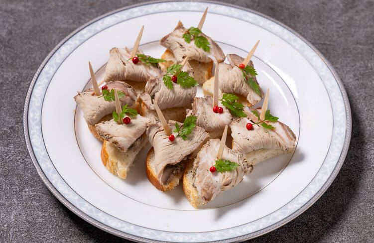 ローストポークピンチョス バルサミコソース