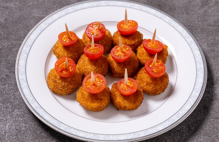 アランチーニピンチョス 熟成トマトソース