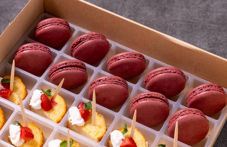 大人のカシスマカロン