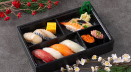 伊豆 (1人前桶お1人様10貫)≪5/11～納品分よりお届け可能≫(2,900円 / 人) - オードブル