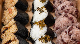 自家製高菜使用！3種ごはんの食べ比べセット(890円 / 人) - オードブル