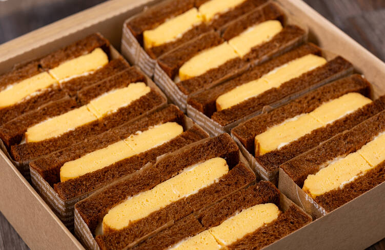 玉子焼サンドはカラメル食パンを使用