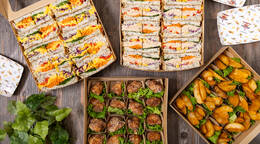 定番2種サンドと人気2種おかずセット(800円 / 人) - オードブル