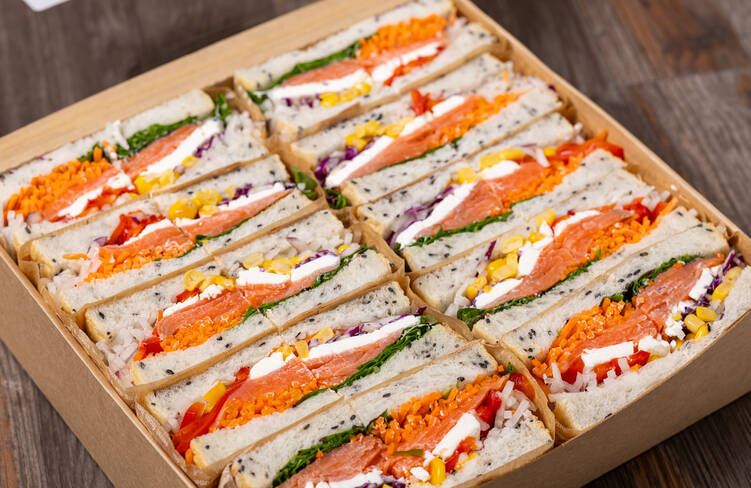 サーモンの塩気とクリーミーなチーズがマッチ