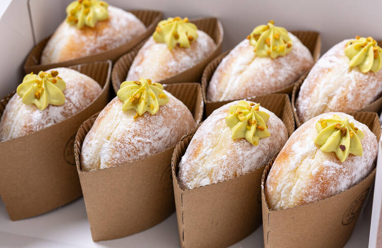 選べるドーナツ(ピスタチオクリーム)