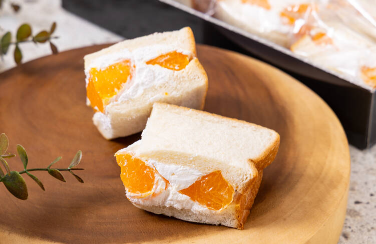 季節のフルーツサンド