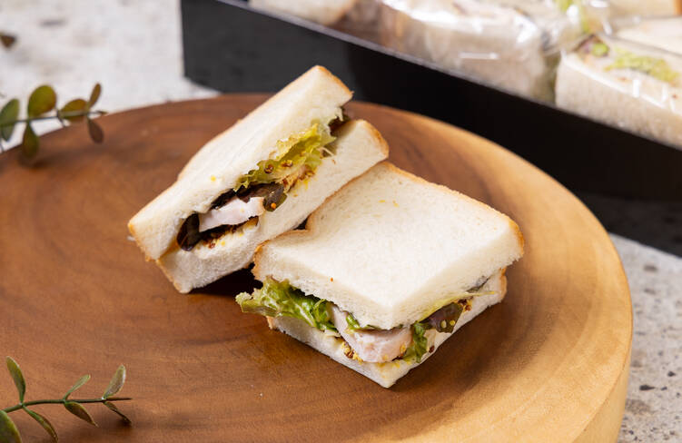 スモークチキンサンド