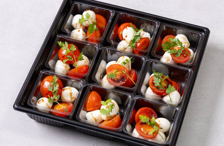 トマトとプチモッツァレラチーズのバルサミコ仕立て