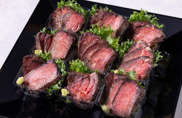 熟成和牛 やわらか厚切りハラミ塊肉 本わさび添え