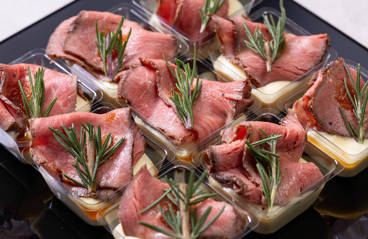 熟成和牛イチボのローストビーフ トリフ醬油