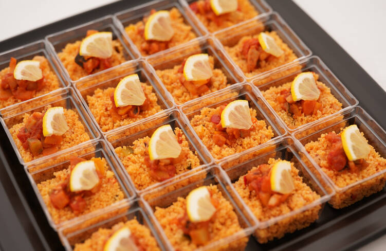 彩り野菜とイカのフランス式タブレ(クスクス)