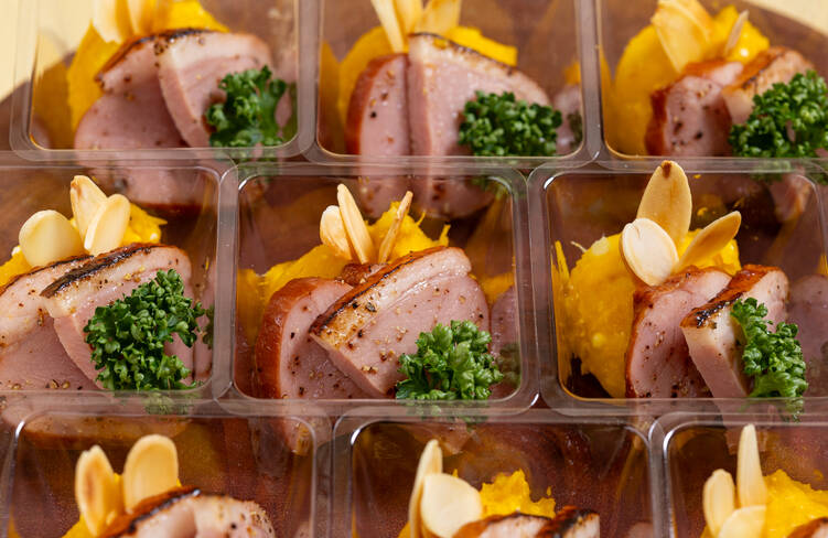 合鴨のメイプルローストとカボチャのサラダ