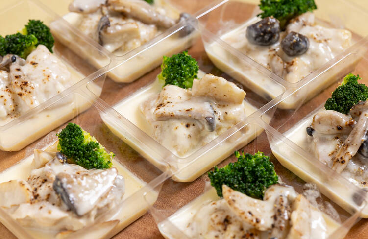 鶏肉ときのこのフリカッセ