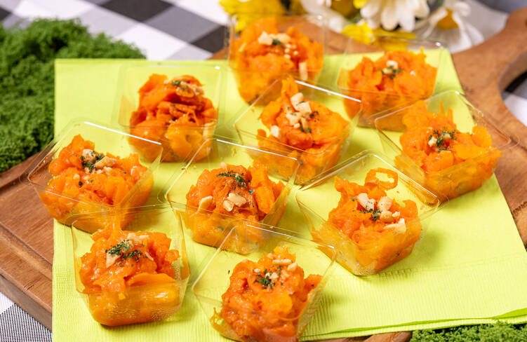 ナッツと人参のスイートサラダ