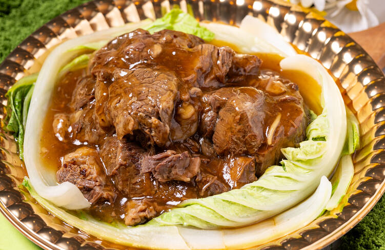 とろとろ牛角煮のあんかけファルシ