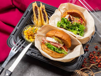 元ハンバーガー屋店長のバーガーBOX(2種)(2,000円) 