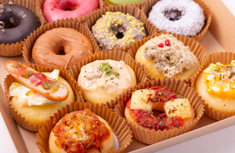 計6種の惣菜ドーナツ