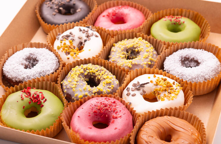 テーブルをカラフルに彩ります！