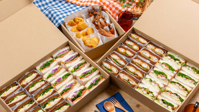 【レア】CR-V ビルトイン・テイクアウトテーブル 焼肉 天山 Yakiniku Tenzanのデリバリー ・持ち帰り| メニューを見る