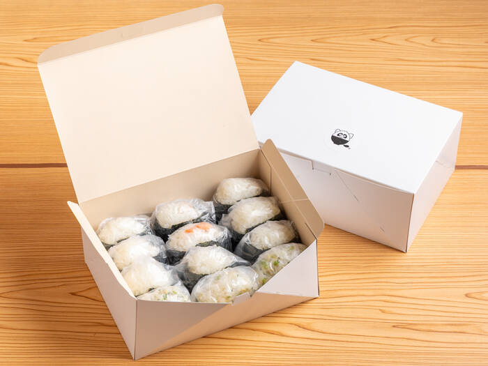 王道の鮭入り！4種の白米おにぎり(1人2個)｜愛米家本舗 - シェフコレ
