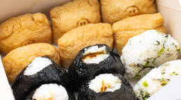 鮭入り！3種の白米おにぎりといなり/1人2個(500円 / 人) - オードブル