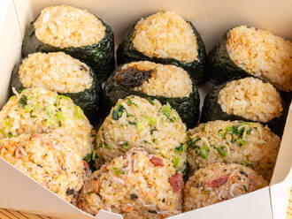 じゃこむすび入り！4種の玄米おにぎり/1人2個(500円) 