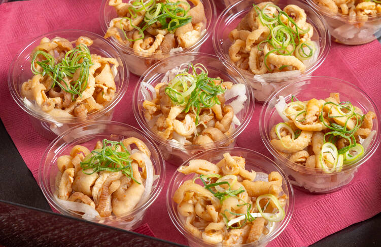 やみつき鶏皮ポン酢