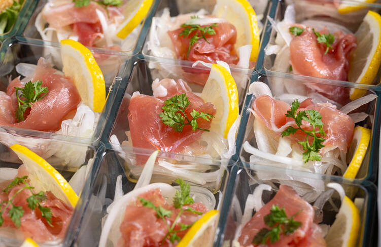 生ハムと玉ねぎのレモンマリネ