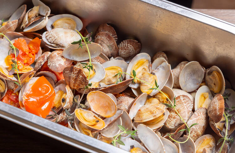 【温製】あさりと香草の白ワイン蒸し