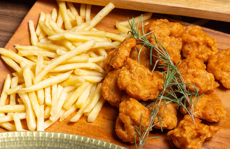 鶏もも肉の唐揚げ&フライドポテト