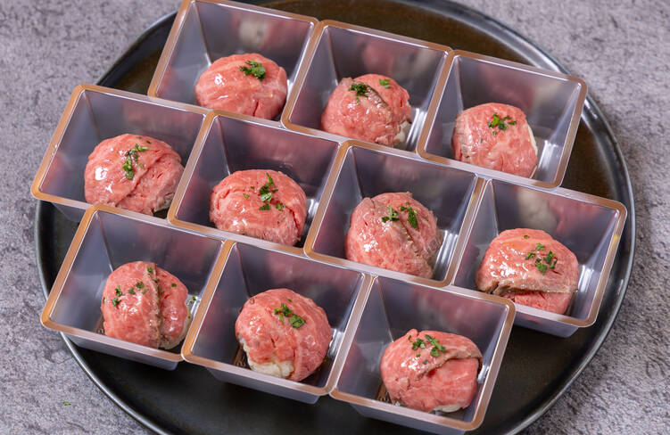 国産牛ローストビーフの肉寿司