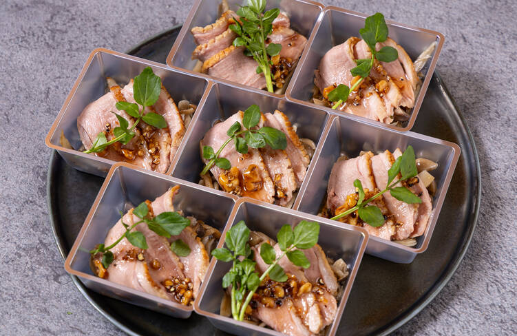 鴨のロースト はちみつスパイスソース