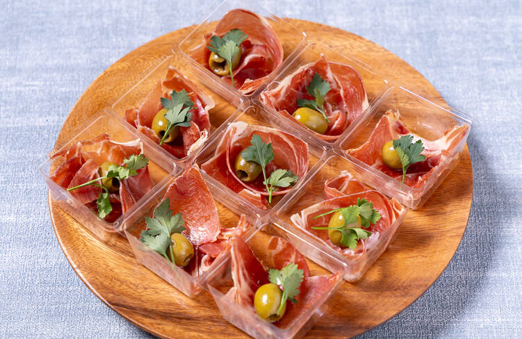 生ハムとオリーブ